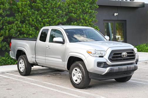 2022 Toyota Tacoma SR