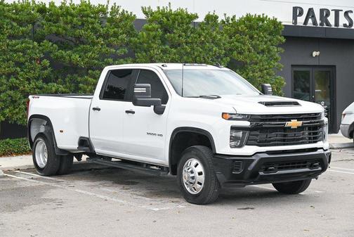 2025 Chevrolet Silverado 3500 WT