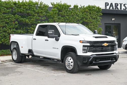 2025 Chevrolet Silverado 3500 WT