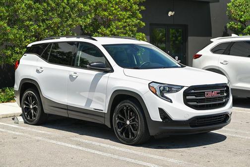 Summit White 2020 GMC Terrain SLT