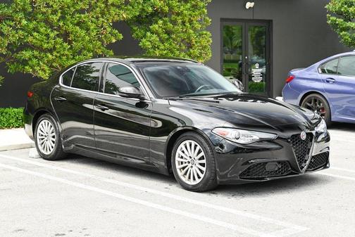 2021 Alfa Romeo Giulia Base