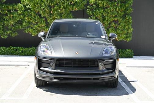 2022 Porsche Macan Base