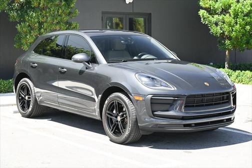 2022 Porsche Macan Base