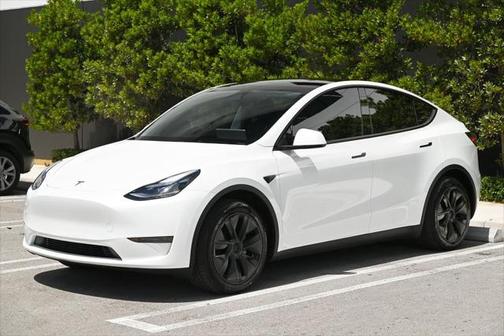 2024 Tesla Model Y Long Range