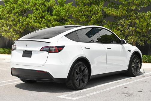 2024 Tesla Model Y Long Range