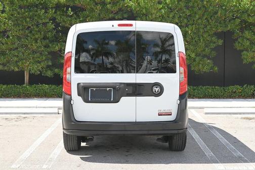 2017 RAM 2500 Tradesman Crew Cab 4x4 6'4' Box