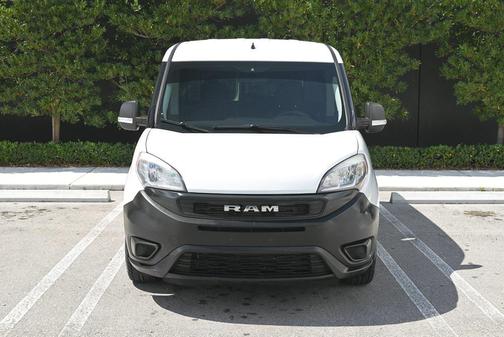 2017 RAM 2500 Tradesman Crew Cab 4x4 6'4' Box