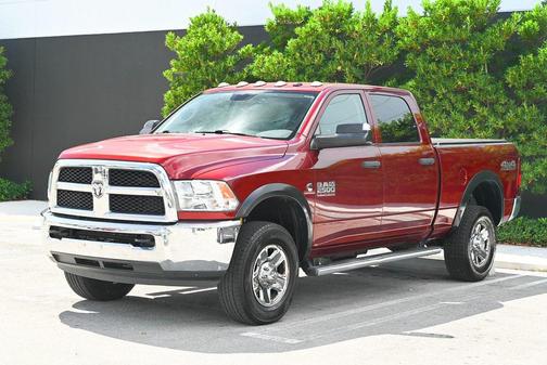 2017 RAM 2500 Tradesman Crew Cab 4x4 6'4' Box
