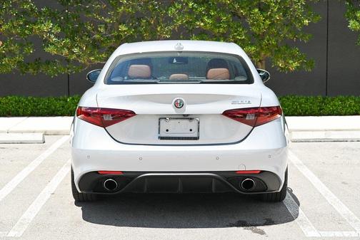 2020 Alfa Romeo Giulia Sport