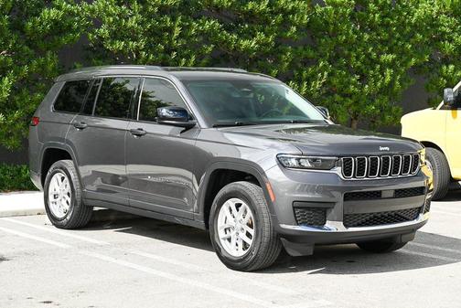 2022 Jeep Grand Cherokee L Laredo