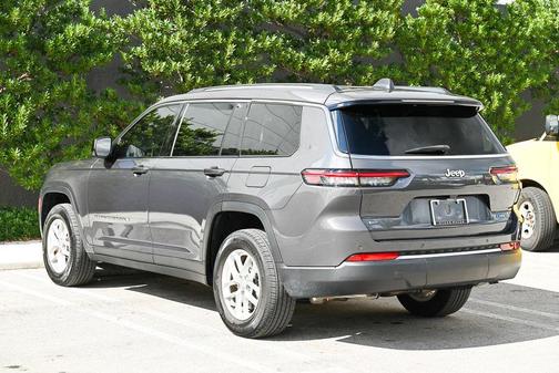 2022 Jeep Grand Cherokee L Laredo