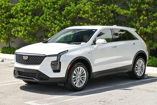 2024 Cadillac XT4 Luxury