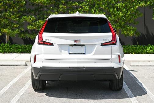 2024 Cadillac XT4 Luxury