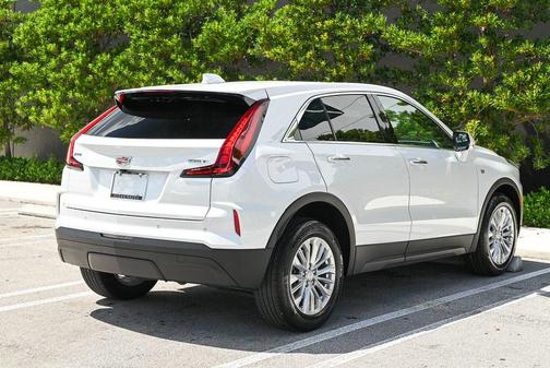 2024 Cadillac XT4 Luxury