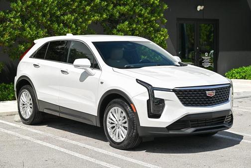 2024 Cadillac XT4 Luxury