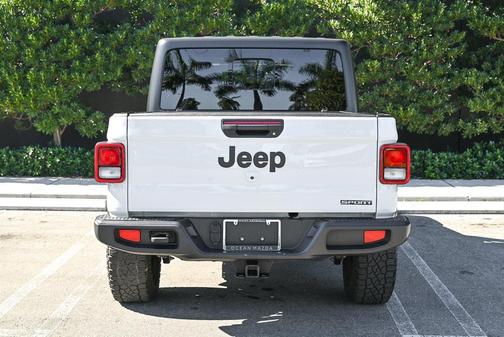2021 Jeep Gladiator Sport S