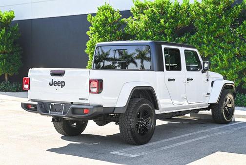 2021 Jeep Gladiator Sport S