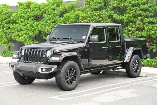 2022 Jeep Gladiator Sport S