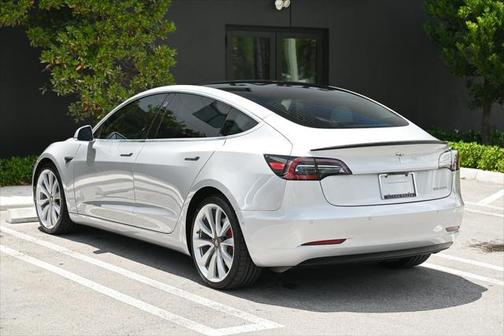 2018 Tesla Model 3 Long Range
