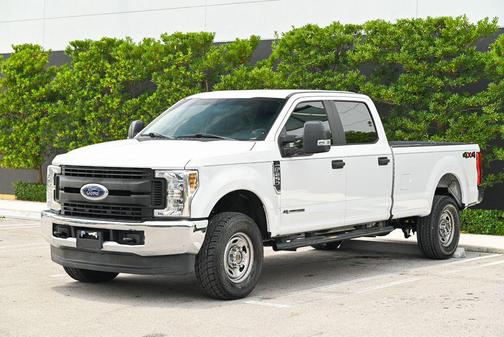 Oxford White 2019 Ford F-250 XL