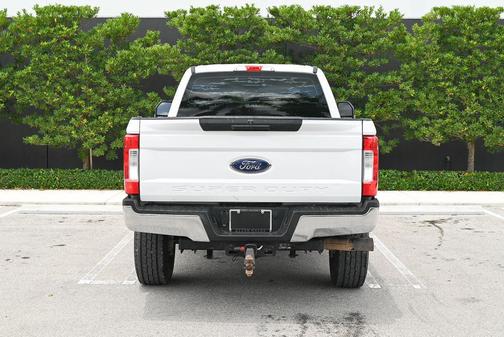 Oxford White 2019 Ford F-250 XL
