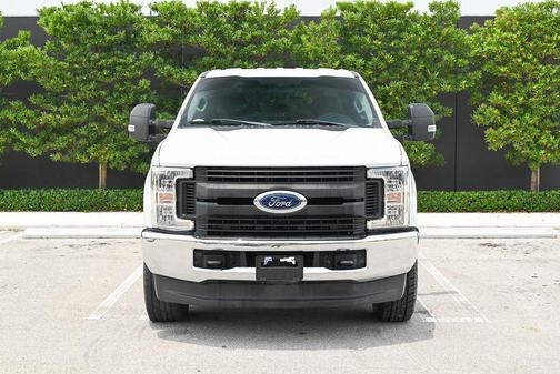 Oxford White 2019 Ford F-250 XL