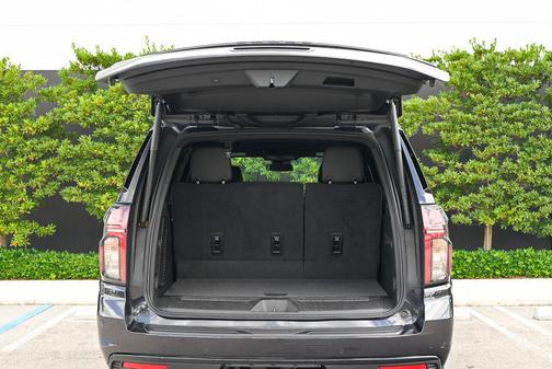 Dark Ash Metallic 2024 Chevrolet Tahoe 4WD Z71