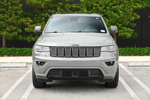 2021 Jeep Grand Cherokee Laredo