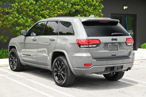 2021 Jeep Grand Cherokee Laredo