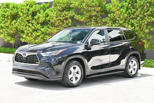 2023 Toyota Highlander L