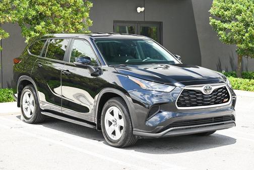 2023 Toyota Highlander L