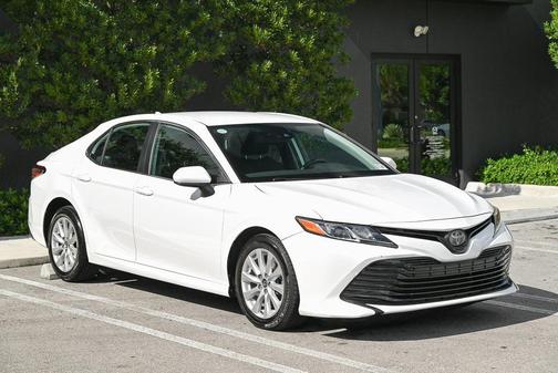 2019 Toyota Camry LE