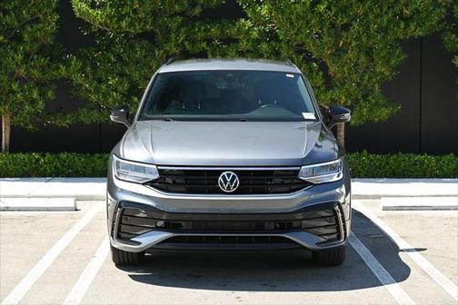 2022 Volkswagen Tiguan 2.0T SE R-Line Black
