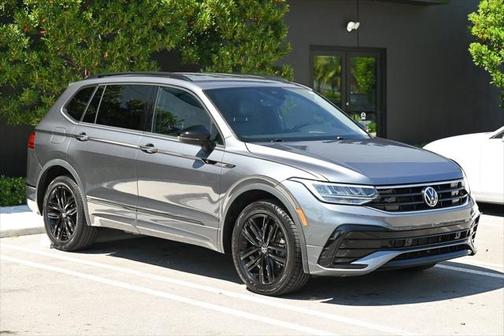2022 Volkswagen Tiguan 2.0T SE R-Line Black