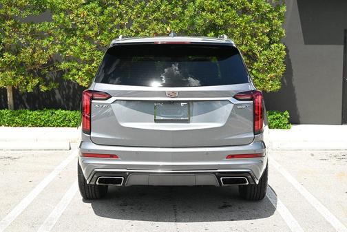 2022 Cadillac XT6 Luxury FWD