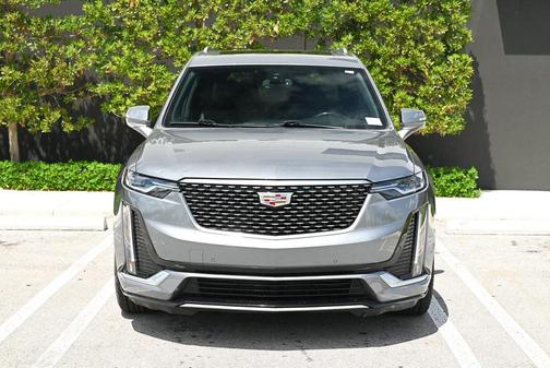 2022 Cadillac XT6 Luxury FWD