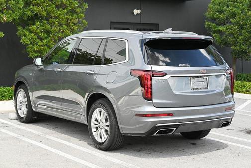 2022 Cadillac XT6 Luxury FWD