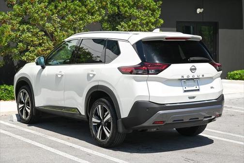 2022 Nissan Rogue SL
