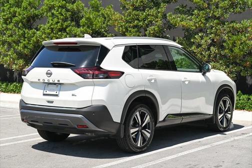 2022 Nissan Rogue SL