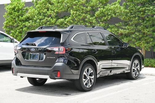 Crystal Black Silica 2021 Subaru Outback Limited