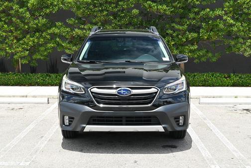 Crystal Black Silica 2021 Subaru Outback Limited