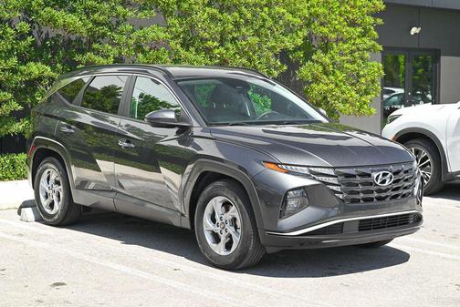 Dark Gray Metallic 2024 Hyundai TUCSON SEL