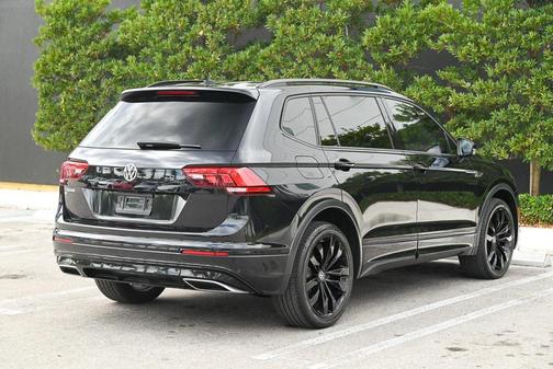 2021 Volkswagen Tiguan 2.0T SE R-Line Black