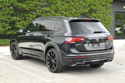 2021 Volkswagen Tiguan 2.0T SE R-Line Black