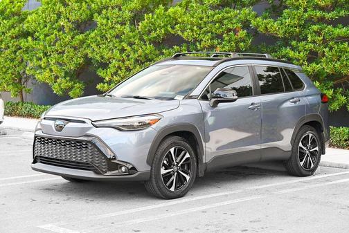 2025 Toyota Corolla Hybrid SE