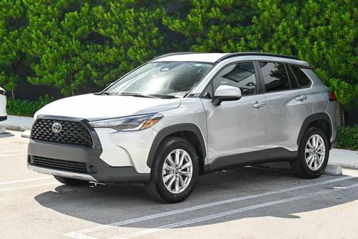 2023 Toyota Corolla Cross LE