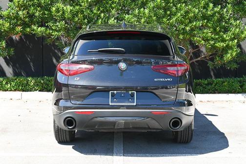 2022 Alfa Romeo Stelvio Sprint