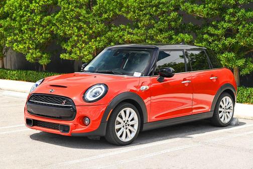 Solaris Orange Metallic 2020 MINI Hardtop Cooper S