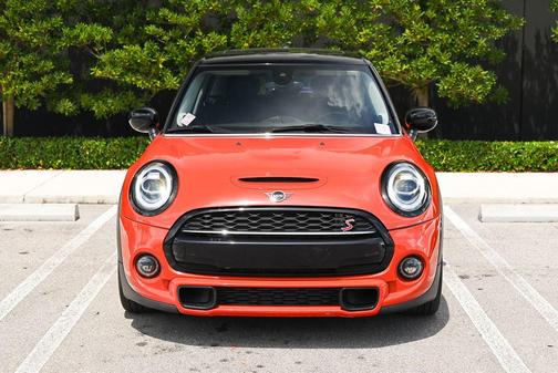 Solaris Orange Metallic 2020 MINI Hardtop Cooper S