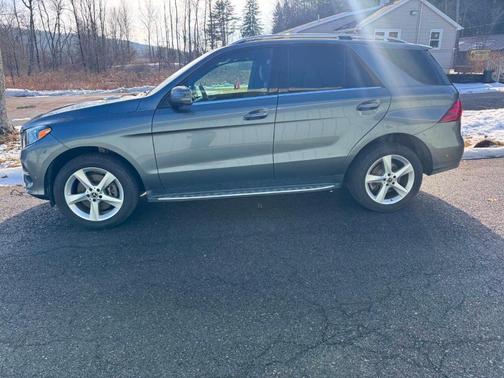 2019 Mercedes-Benz GLE 400 Base 4MATIC